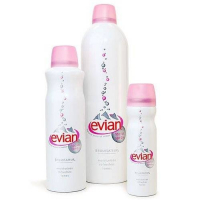 Спрей освіжаючий и улучшающий состояние шкіри для всіх типів Evian Brumisateur